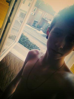 ⇨♚⇦
Instagram:mucii_now
snapchat:macii0815
Facebook:Marcel Irsigler
New on twitter☆whuupwhuup☆
Follow me*-*♂
♬music♬