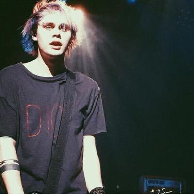 Michaels dick is my throne Reddio