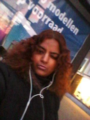 Mamitabeebiej's profile picture. Liefde is niet iemand vinden om mee te leven,maar is om iemand te vinden waar je niet zonder mee kunt leven!!!!.