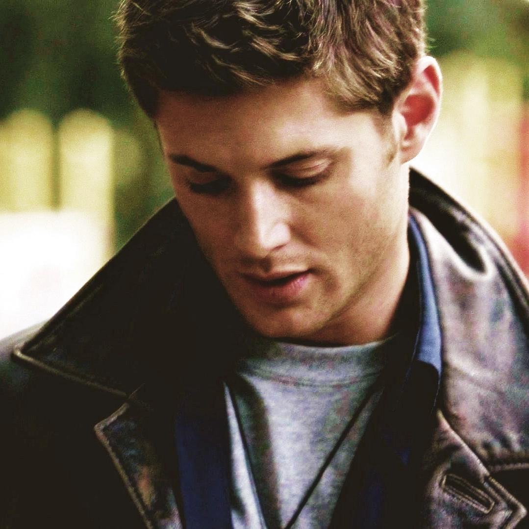 Hey I'm Dean, On the road with my bro @SexySammy_W , saving people hunting things the family business.