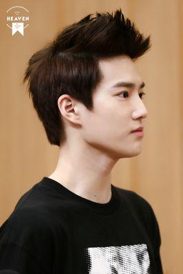 นาย ซูโฮ ลีดสุดหล่อ เค้าไม่หยิ่งนะ Hi!!! my name is suho EXO I'm from  Thailand Facebook:โอป้า'ซูโฮ คนขาว ไม่มีดำ
