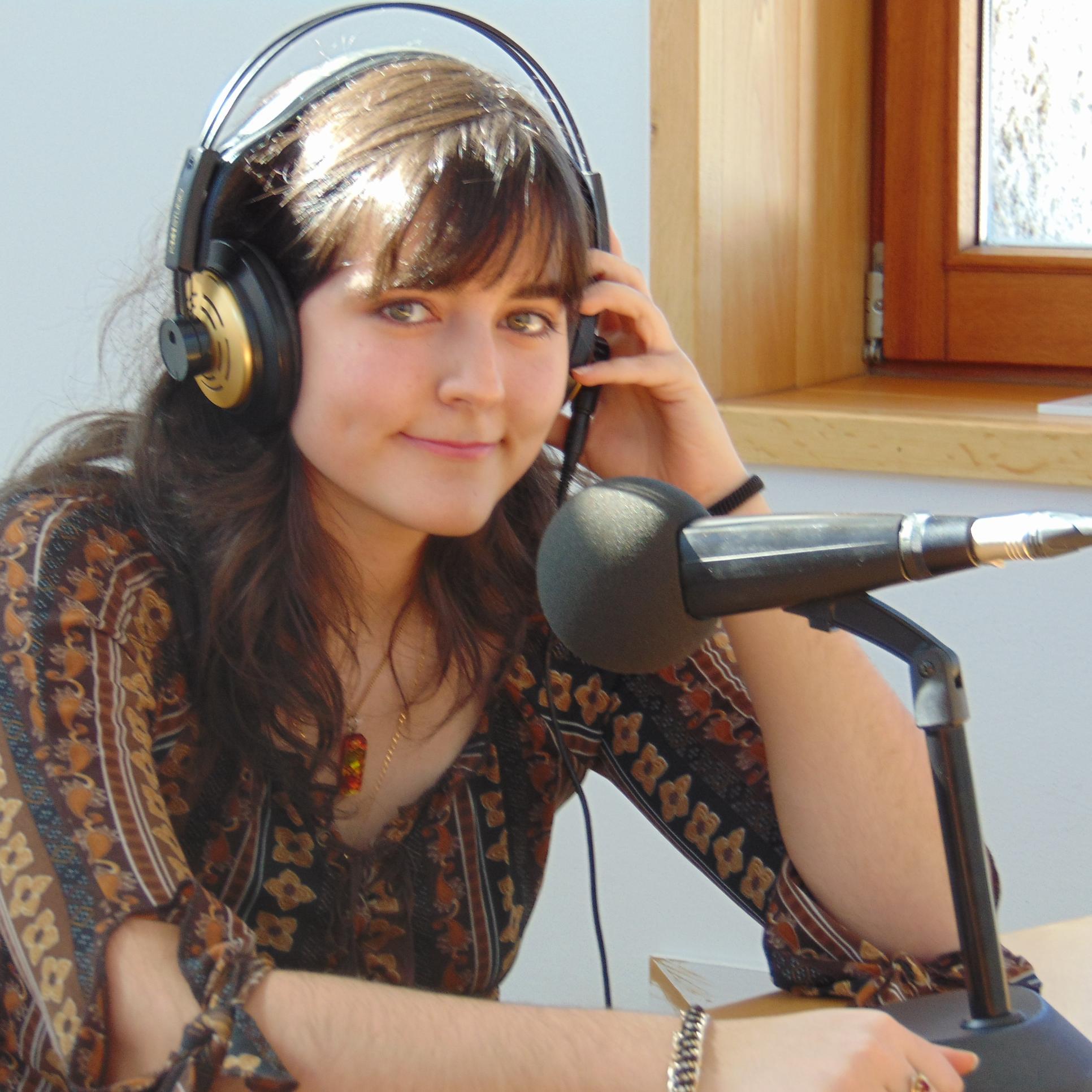 La Agenda Compacta un programa de Radio Villalba 107.4 FM  Sábados de 18:00  a 18:30 h. Dirigido y presentado por Gema López. agendacompactafm@gmail.com