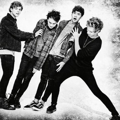 Site for all Croatian 5sos fans ❤VOLIMO VAS SVE❤
Sara & Katarina ✨