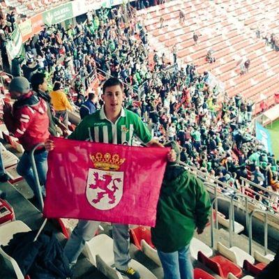 Deportista de élite, ambicioso no me gusta perder, d er betis manqe pierda y vividor I LOVE HDO