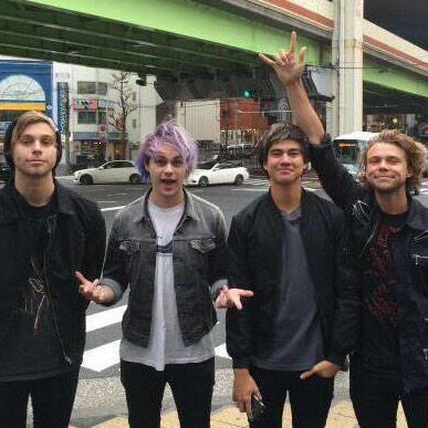 FandxmDms's profile picture. Dms to your favourite celebs