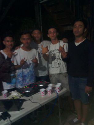 BrendonNhan123's profile picture. 16 Years Old DJ From vietnam . EDM 4 Life.BBM PIN 5268C2C0   , Follow GLobal mix bali Official twitter @GMB_Bpp                        Balikpapan Indonesia