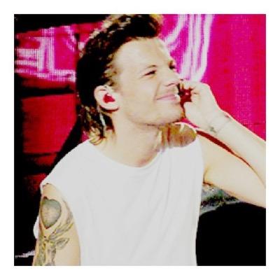 please follow @idkwbutlouis, it's a free follow (SHE FOLLOW BACK ON THIS ACCOUNT !!!!!!!!!!) I can help you for your tweet (rt and fav) but follow she please ✨