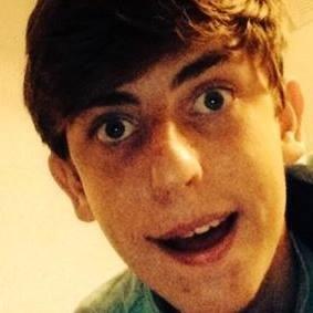 the1gamingstud's profile picture. Eat sleep game netflix drumer music writer dancer singer intro designer movie stare and insanly hot