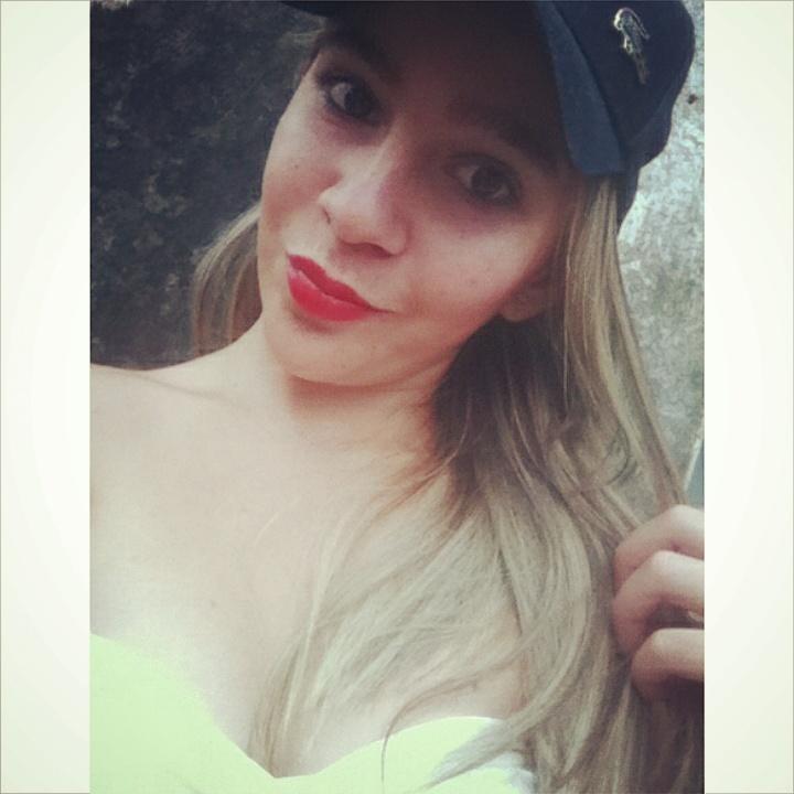Em um lugar pra relaxar, vou pedir aos anjos cantarem por mim, &'