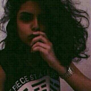 ‏‏انتي اجمل حاجه اخبيها بقلبي❤‏