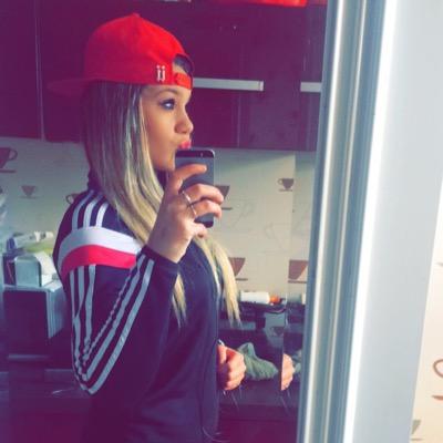 SnapChat ; lLaportugaise 
D'origine Portugaise Italienne ❤️
