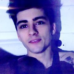 Hiii cutie, I give you a free follow so do follow @zainlefdp, that will be nice. Don't follow this account