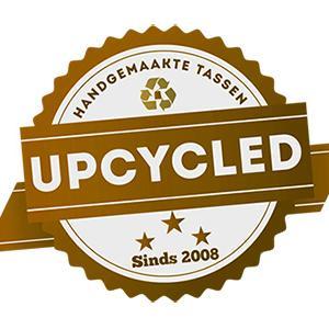 upcycledtassen's profile picture. Handgemaakte tassen van gebruikte materialen zoals leer, jute, oude kleding en zeilboot zeil.

Reduse, reuse, recycle: http://t.co/J6DdQwHF !