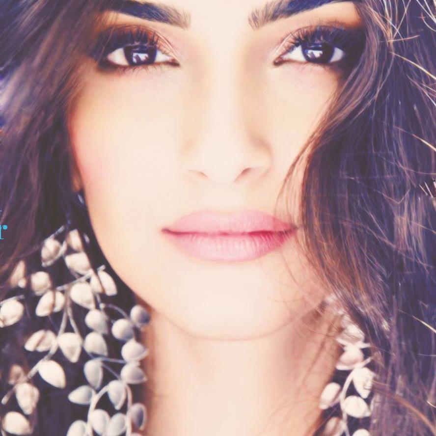 samakhankakar's profile picture. 