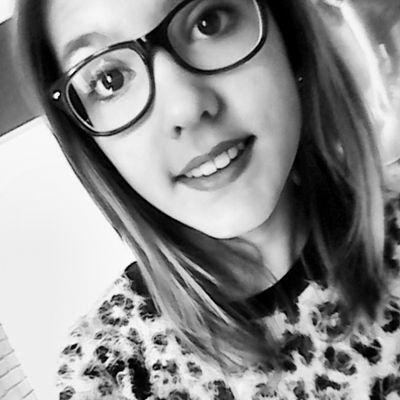 Pauline 
13y Lovatic
Amoureuse❤ Sm;)e
