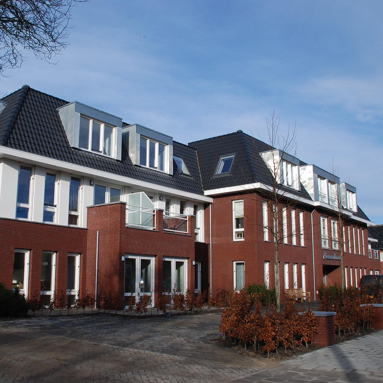 Zorgvilla Van Hollant Craenenbroeck is het particuliere alternatief voor verzorgings- en verpleegtehuizen in Heiloo en omgeving. Een eigen thuis met 24/7 zorg.