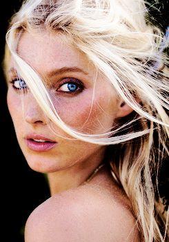 {#Pottertty} Tengo Antecesores Veelas.Slytherin. ¿Fría?  El hielo quema. 17 años. Modelo en el mundo muggle.