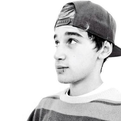 names kasey, 11 years old, i love the janoskians :) especially luke! james faved!
