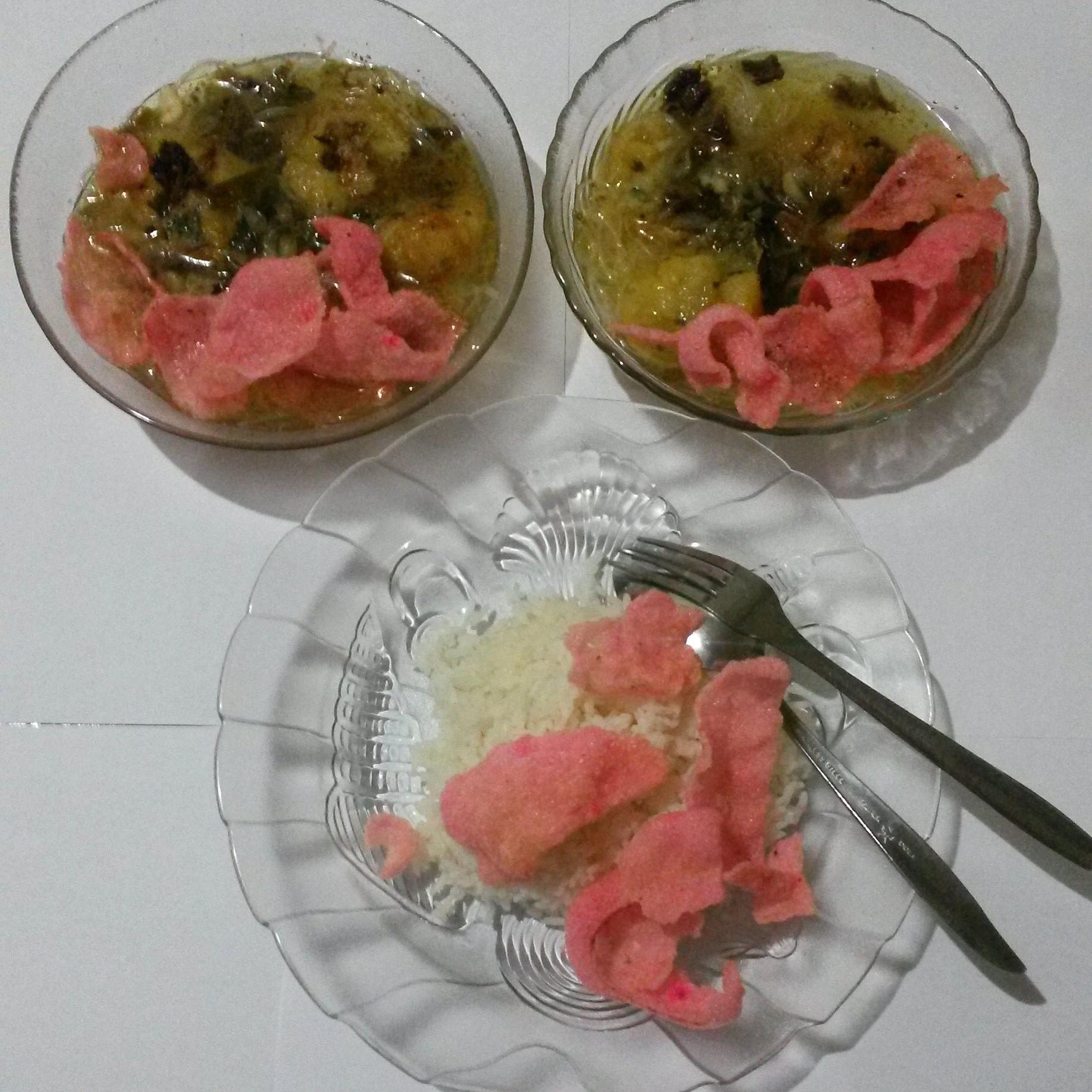 Nikmati makanan soto padang zaini yang memiliki cita rasa soto khas minang//kami menerima pesanan tiap hari mulai pukul 08.00-17.00//CP: 0812-8359-9200 (Dicky)