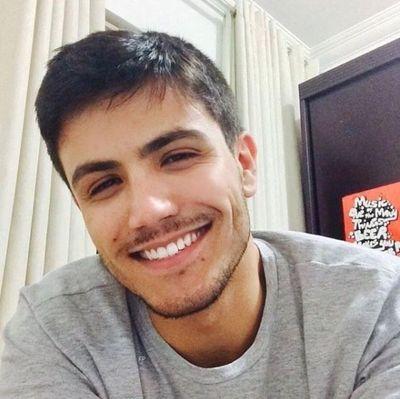 Vida certinha n rende historia p contar. ✌