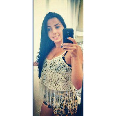Que fala de mim na minha 
Ausência,
E porque respeita minha presença ✌!!!