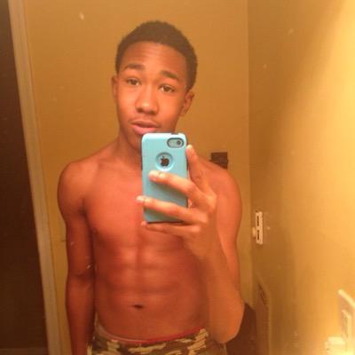 Hml wassgood? Kik// thebrojeff_ snapchat// jeff_savagee14 instagram// thebrojeff_