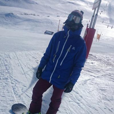 UNBOWED, UNBENT, UNBROKEN estudiante de Derecho en la UGR
rider y extremoduro