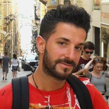 Web editor, addetto stampa, mediatore linguistico, docente di italiano L2, vice presidente di http://t.co/wDUIJ9xVVf, collaboro a http://t.co/22puXS5og0.
