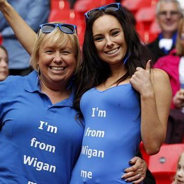 Huge wigan FC fan, love them to the moon and back. Love making new friends online and having a laugh :-) xx Told i'm obsessed with wigan fc haha! xx