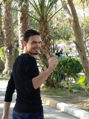‏طالب جامعي . الاداره والاقتصاد