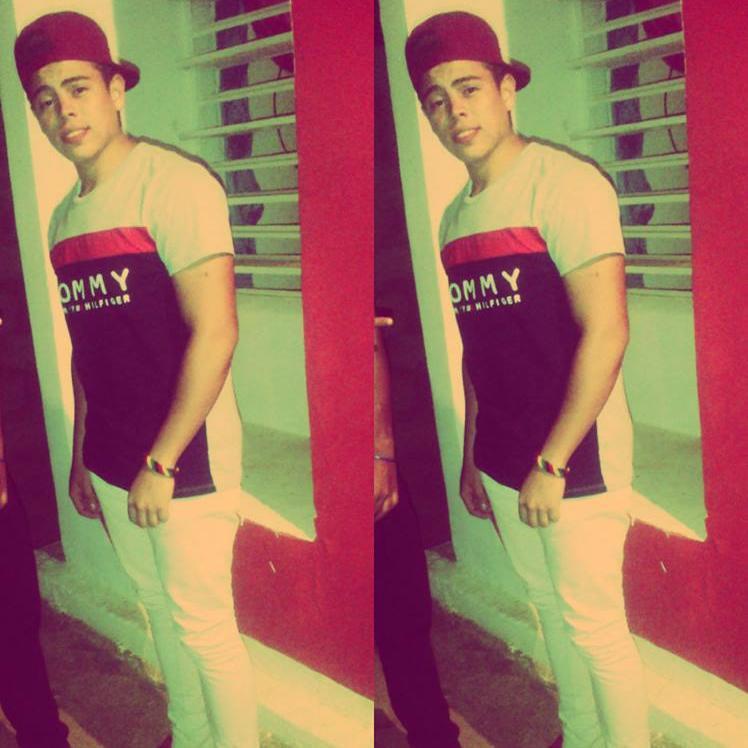 Mi blanco hermoso eres especial, besitos con baba:3 aca eglis♥