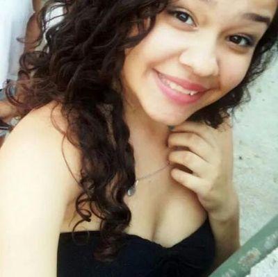 Apaixonada por Rap. 15 anos ✌. Fora do padrão.
