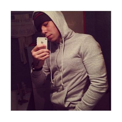 A part la mort et ta chute de reins, moi baby bah j'suis sur de rien .. // Bruxelles City// StreetWorkout ~ Tattoos ⚓️ //