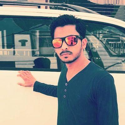 Bio can't explain me...insta, kik, snapchat:the_riyaz