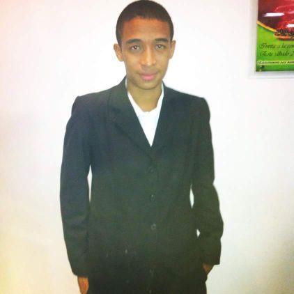 abraham_de_leon's profile picture. (Philippians 1:21) (a)waiter(b)bartender(c)sommeliers, church @ CCPuertaAbierta, like  tennis and wine tasting. #teamchrist, follow FB and IG @abraham_de_leon