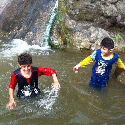 ‏‏إنني أهوى الحياة عكس الغجر لا أعشق البوح الكثير وإصطناع مجدكبيركبعض أصناف البشر