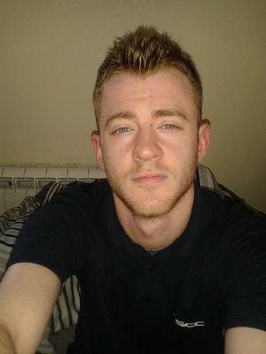 jakejosephs's profile picture. Work in a Technology Campus, Loves rock music & wwe, laughs at anything and turns everything into a dirty joke. hi