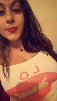 sou egoísta, impaciente e um pouco insegura. Cometo erros, sou um pouco fora do controle e as vezes dificil de lidar ✌