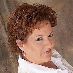 I am team leader of HomeSmart's Arizona Home & Lifestyle Team. We were recognized in the Phoenix Business Journal as being the top west valley real estate team.