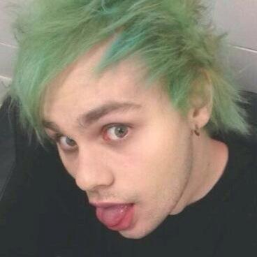 this one time michael clifford did that thing and im not okay with it