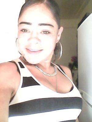 Viviana54472457's profile picture. 