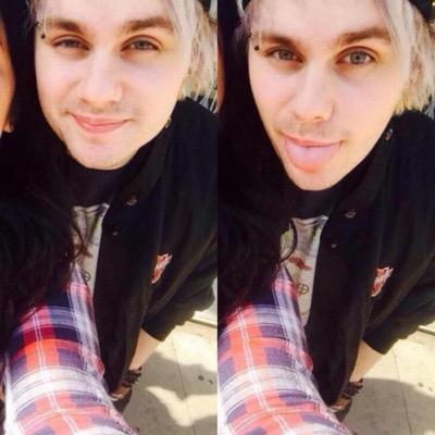 follow @cashtonscene or i unfollow◡̈