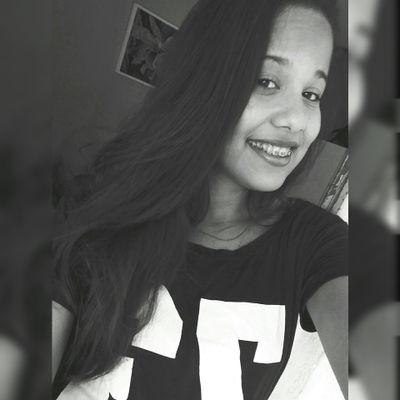 Ela não teme más notícias; o seu coração está firme, confiando no Senhor.