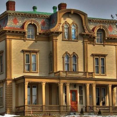 Arts at The Victorian