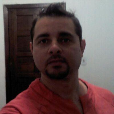 marcoscommoraes's profile picture. 