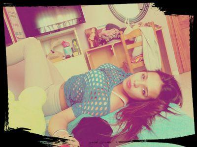 YulisaR17197523's profile picture. El pasado muere , El presente vive , El recuerdo queda & La vida sigue.. // 19/10/1997 :D'