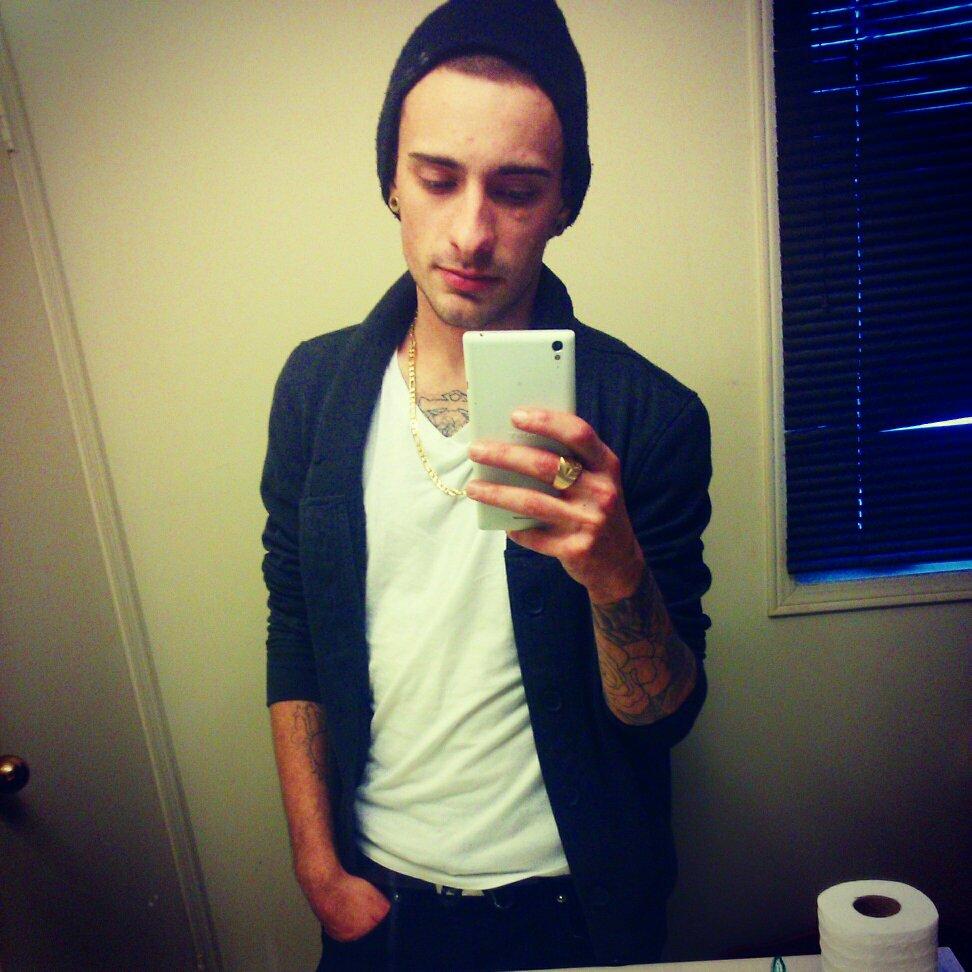 Instagram: DerekDJohnson
Fb: Derek Edward Alan Dettwiler-Johnson
20 years old and work in epoxy flooring.
