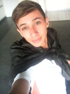 Escorpiano. 17 years. solteiro.