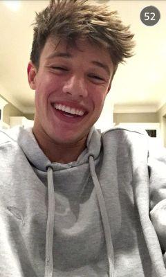met 1/12 Cameron is a babeee.  ♡ soccer #10⚽ met taylor caniff 1/25/15 5SOS
