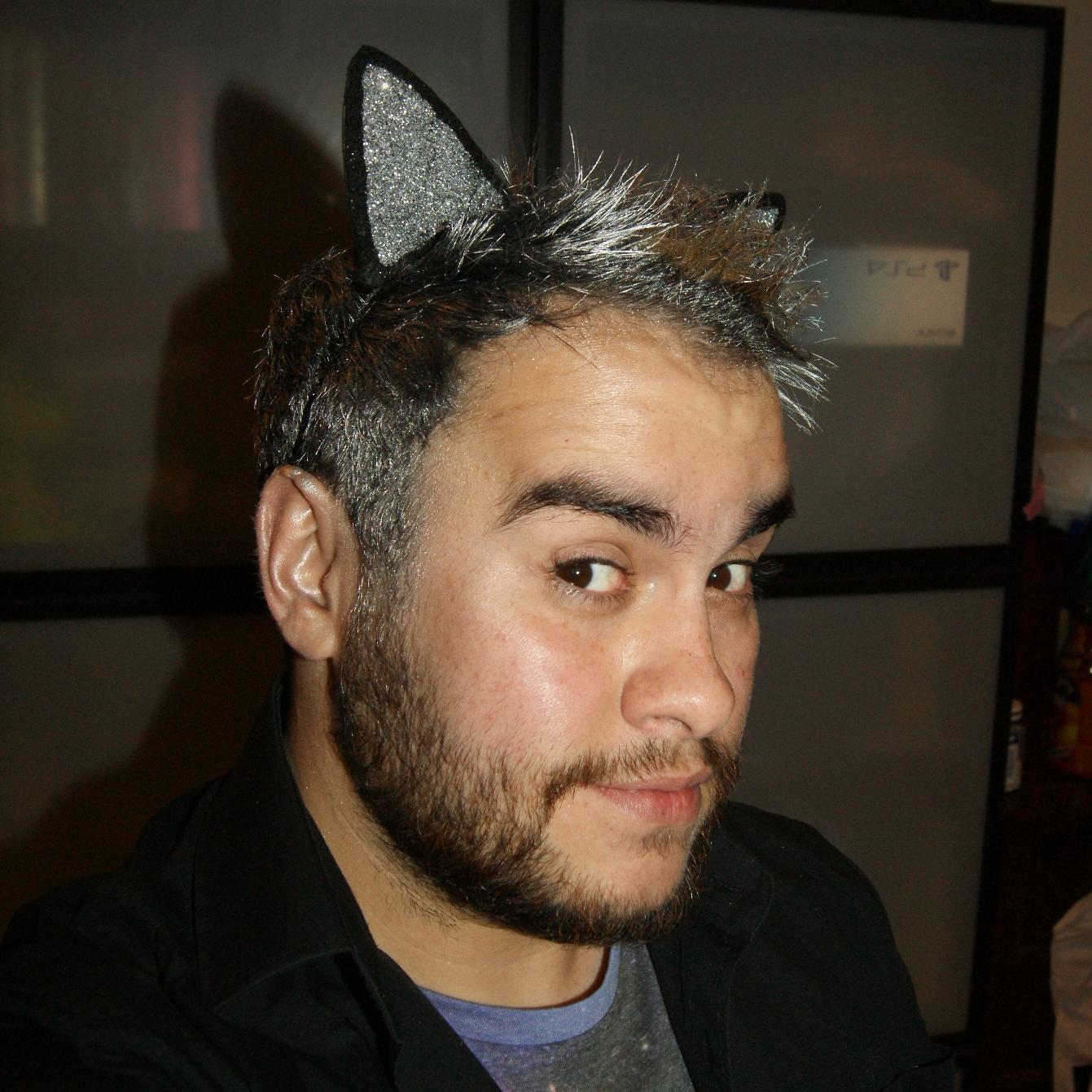 Hello! Im Shaun.  I like arty things, Jack Daniels, Long Island Iced Teas and laughing as much as possible!